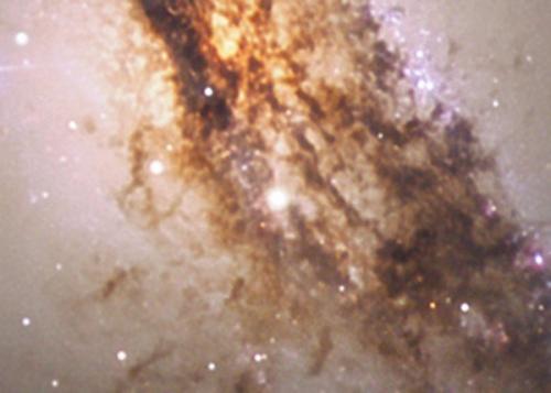 Сверхновая взорвалась в галактике NGC 5128. 02