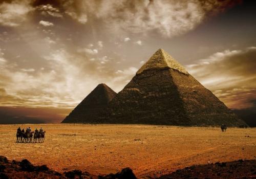 По всему миру Ожили пирамиды: ученые в недоумении.