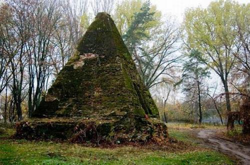 Полтавские пирамиды. Ezomir. 04 Полтавские пирамиды. Ezomir. 04