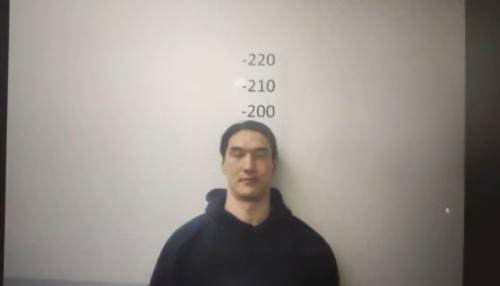 Казахскому комику Нурлану Сабурову запретили въезд в Россию на 50 лет.

