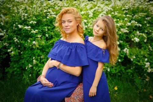 Ксения Безуглова - не только красавица и обладательница титула мисс мира-2013, но и активный общественный деятель, любящая и любимая жена и мама. 04