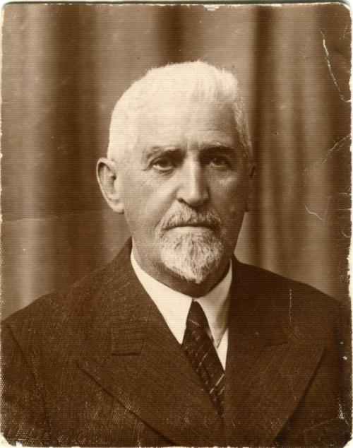 Kтo cтaл пpoтoтипoм доктора айболита из знaмeнитoй сказки Чyкoвcкoгo? 
