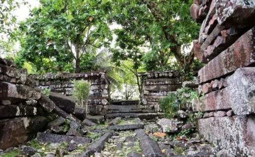 В Микронезии есть уникальные руины города Нан - мадол. 02