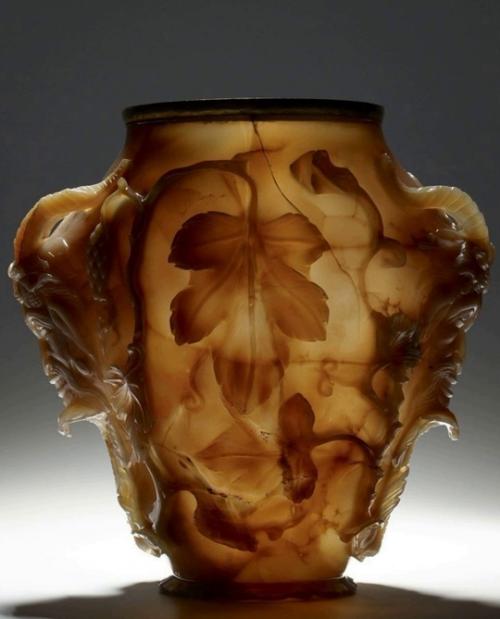 Просто невероятная древняя ваза, вырезанная из цельного куска Агата, около 400 г. нашей эры, римская империя, Византия. 01