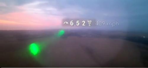 Самый стремительный дрон в мире, достигший скорости 657 км/ч, был создан отцом и сыном из южной Африки. 01