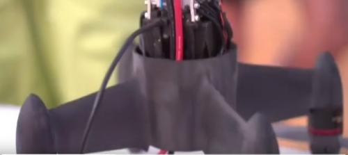 Самый стремительный дрон в мире, достигший скорости 657 км/ч, был создан отцом и сыном из южной Африки.  