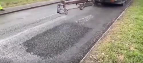 Современная техника для оперативного устранения выбоин. 01