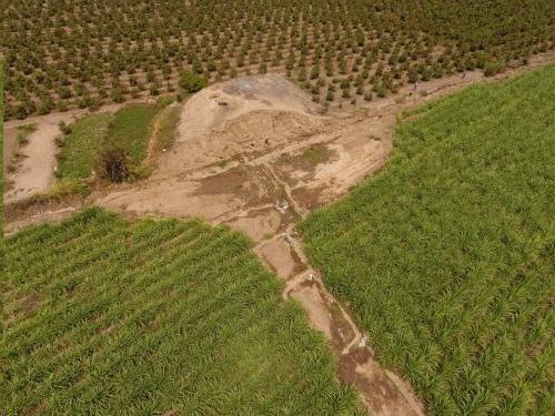 3200-Летняя фреска с изображением бога - паука на стене пирамиды в перу. 04