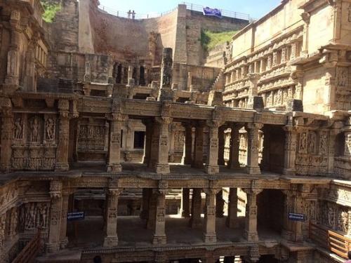 Рани -ки- вав - удивительное сооружение. 04