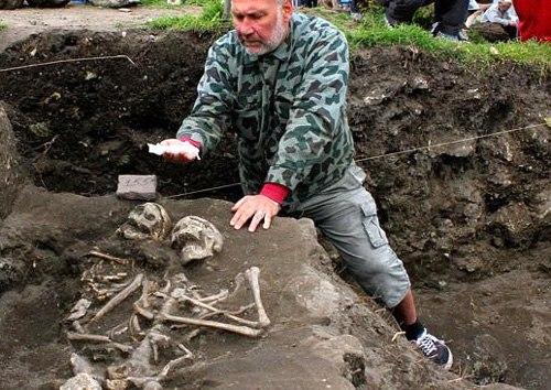 Могилы вампиров в Болгарии. 02 Могилы вампиров в Болгарии. 02