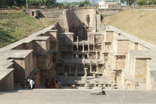 Рани -ки- вав - удивительное сооружение. 02