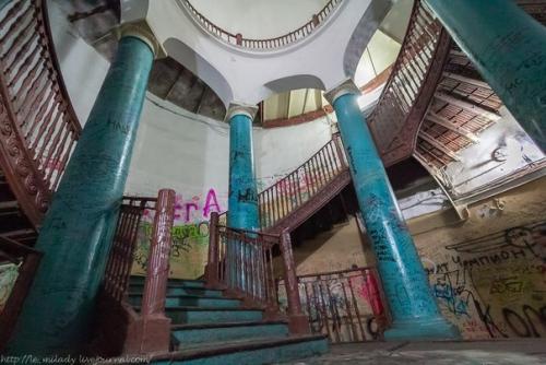 Легенды знаменитой ротонды на гороховой.
