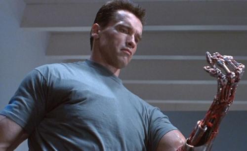 Ученые заставили робота чувствовать боль.