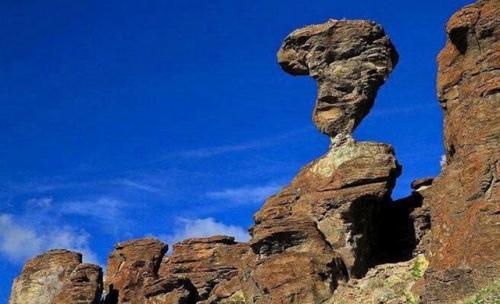 И таких камней не мало по всему миру. 05