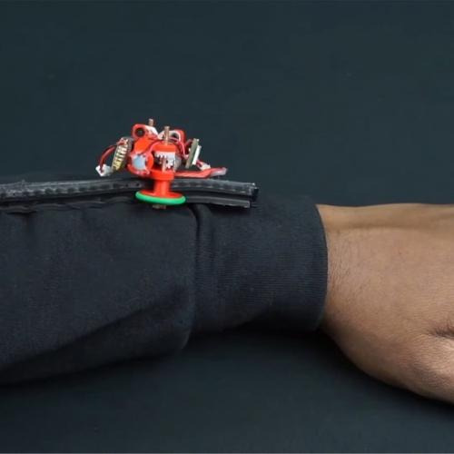 B CША cоздают робота - помощника, который будет ездить по всему вашему телу. 01