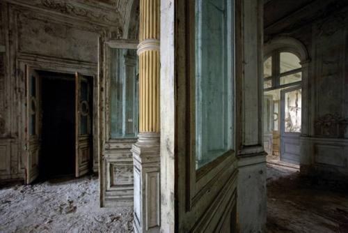 Дома с привидениями: пять мистических усадеб России.
