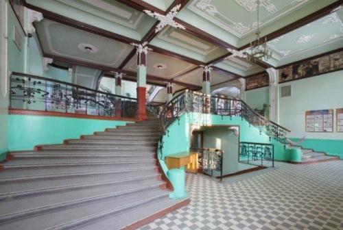 Самая красивая школа России - ногинская средняя школа номер 10. 03