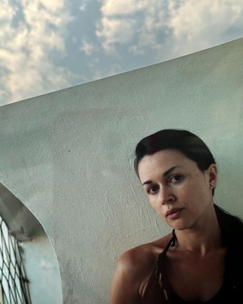 Дочь заворотнюк поделилась трогательными фото с мамой из семейного архива. 02