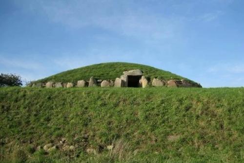 Погребальные обряды викингов - дом и корабль под землей. 02
