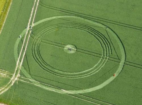 Загадочные круги на льду Байкала. 04