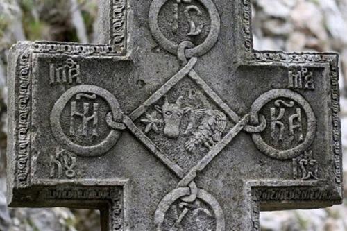 Уникальный замок бран в Румынии часто называют обителью нечисти и зла. 06