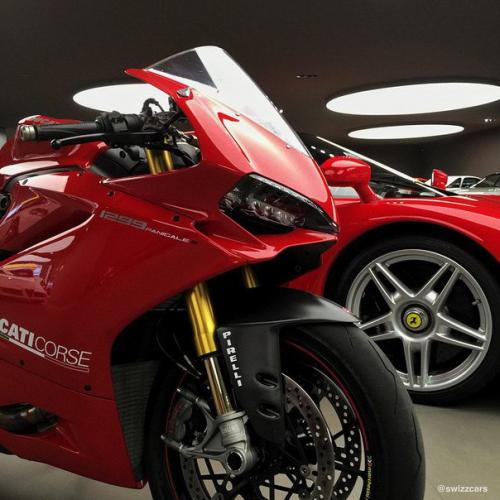 Коллекция автомобилей одного парня из швейцарии. 08