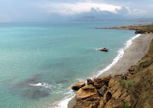 Мыс Меганом. Меганом, что по-гречески означает Большой дом или огромное пастбище, это полуостров северо-восточнее судака. 03 Мыс Меганом. Меганом, что по-гречески означает Большой дом или огромное пастбище, это полуостров северо-восточнее судака. 03