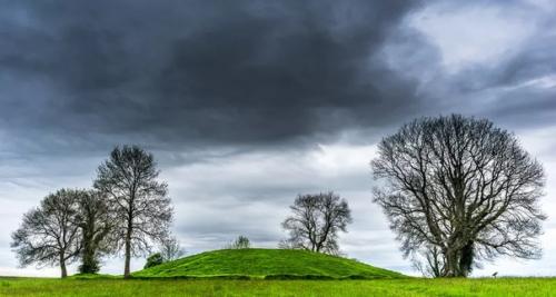 В северной Ирландии обнаружен масштабный храмовый комплекс. 01