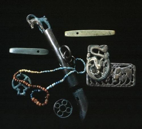 Об изображениях драконов на древних артефактах, найденных на территории Сибири. 02