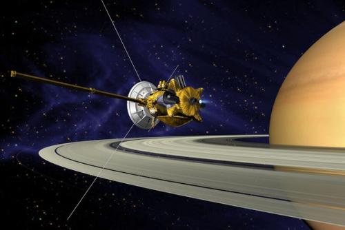 Зонд Nasa Cassini уже 13 лет находится на Сатурне. Зонд Nasa Cassini уже 13 лет находится на Сатурне.
