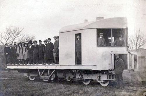 Гиро - монорельс, созданный Луи Бреннаном в Великобритании в начале XX века, - это однорельсовый поезд с гироскопической стабилизацией. 02