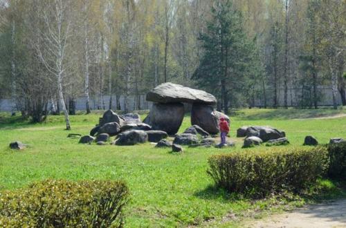 Таинственные валуны. Минск (Беларусь. 06 Таинственные валуны. Минск (Беларусь. 06