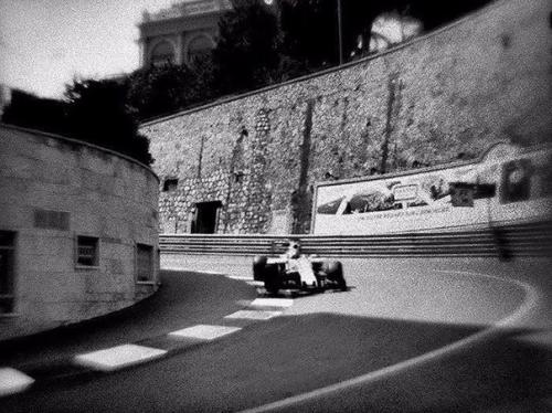 Гонка формулы - 1 снятая на 104-летнюю камеру. 03