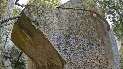 Таинственный японский мегалит иши - но - ходен. 07 Таинственный японский мегалит иши - но - ходен. 07