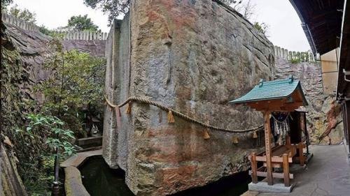 Таинственный японский мегалит иши - но - ходен. 05 Таинственный японский мегалит иши - но - ходен. 05