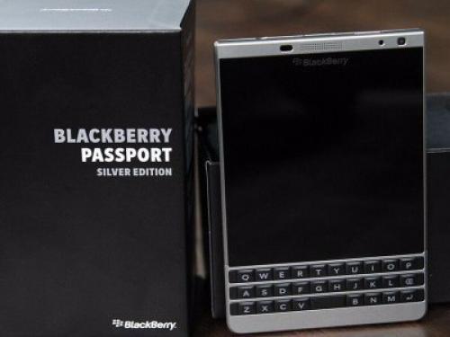 Blackberry Passport Silver Edition обзавёлся более прочным корпусом.

