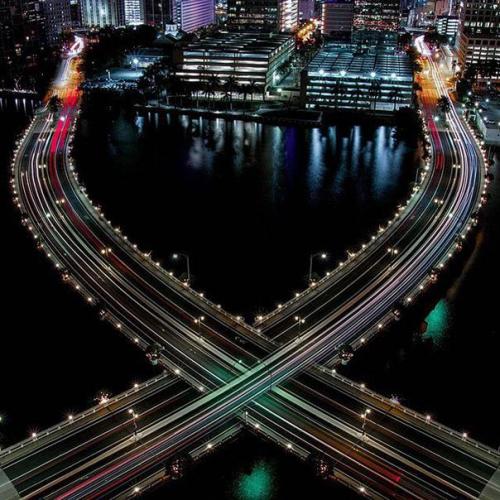 Симметричность линий: этот профиль в Instagram - настоящий рай для перфекционистов. 05