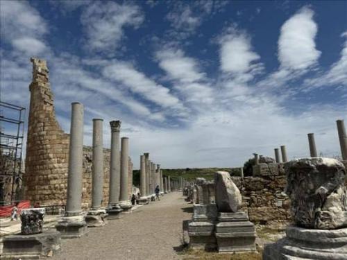 В древнем перге (на территории Антальи) завершили реконструкцию римского стадиона на 5 тыс. 01