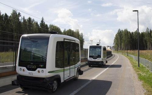 На дороги Нидерландов выезжают беспилотные мини - автобусы. На дороги Нидерландов выезжают беспилотные мини - автобусы.