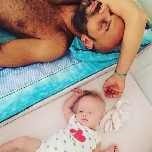 41-Летний итaльянец в 2017 году исполнил свою мечту, и стал отцом. 02