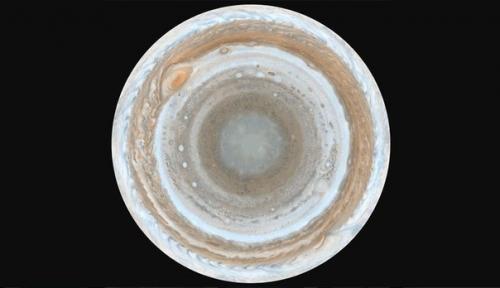 Зонд Кассини завершил свою миссию: самые яркие фото аппарата. 01