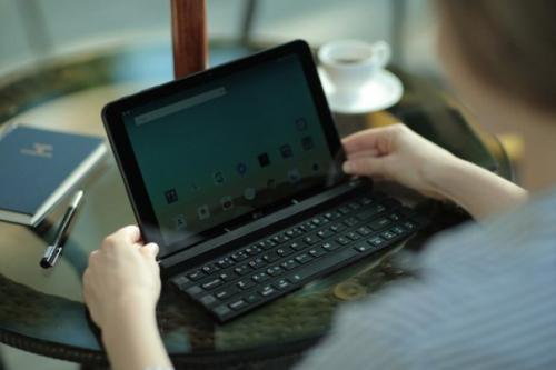LG Rolly Keyboard - сворачивающаяся Bluetooth - клавиатура. LG Rolly Keyboard - сворачивающаяся Bluetooth - клавиатура.