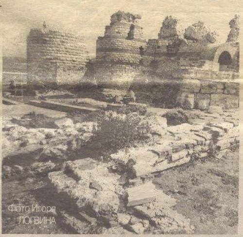 На обмелевшем дне аральского моря найдены остатки двух поселений и мавзолеев. 01