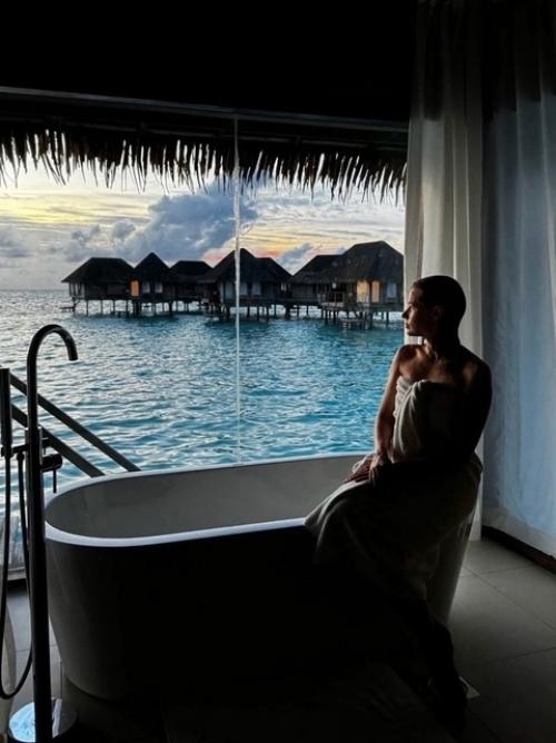 Очень Понравилось: 38-летняя актриса Екатерина шпица недавно вернулась из незабываемого путешествия на Мальдивы. 03