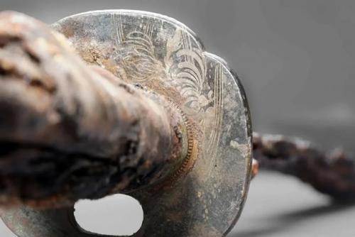 На раскопках в Германии найден самурайский меч Xvii века! 01