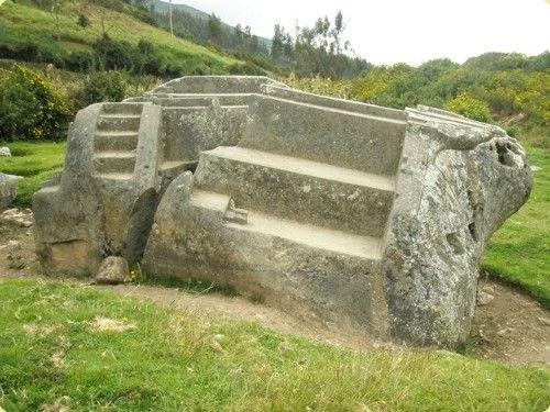 Каменные монолиты комплекса сайвите. 03