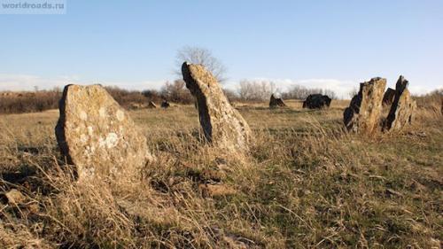 Подберите с помощью колористики несколько цветов. 01