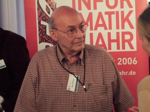 Изобретатель искусственного интеллекта Марвин минский умер.