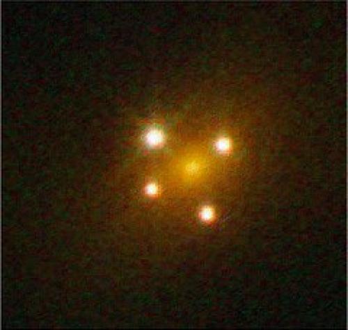 Крест эйнштейна под гравитационными микролинзами. 03