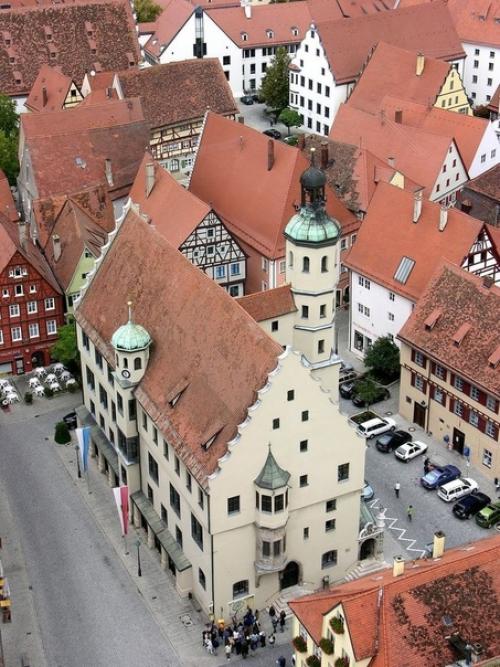 Алмазный город. Можете себе представить город, при постройке которого использованы 72 тысячи тонн алмазов? 01